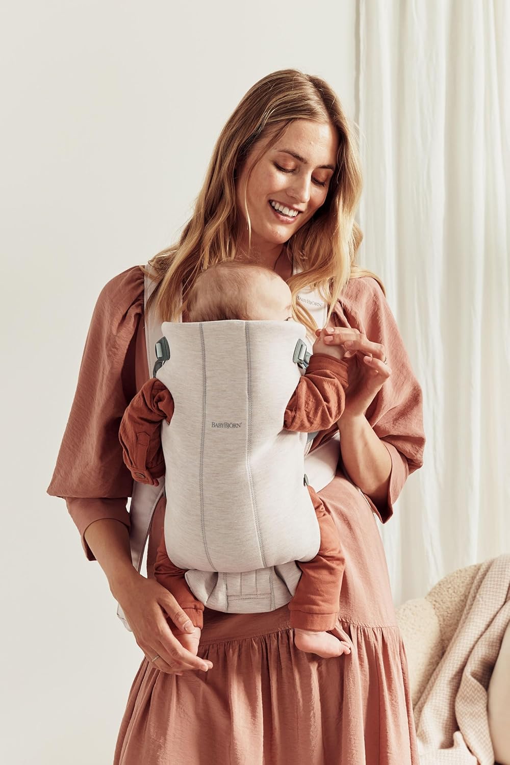 Choosing a Baby Carrier: Is the BabyBjörn Baby Carrier Mini Worth It?