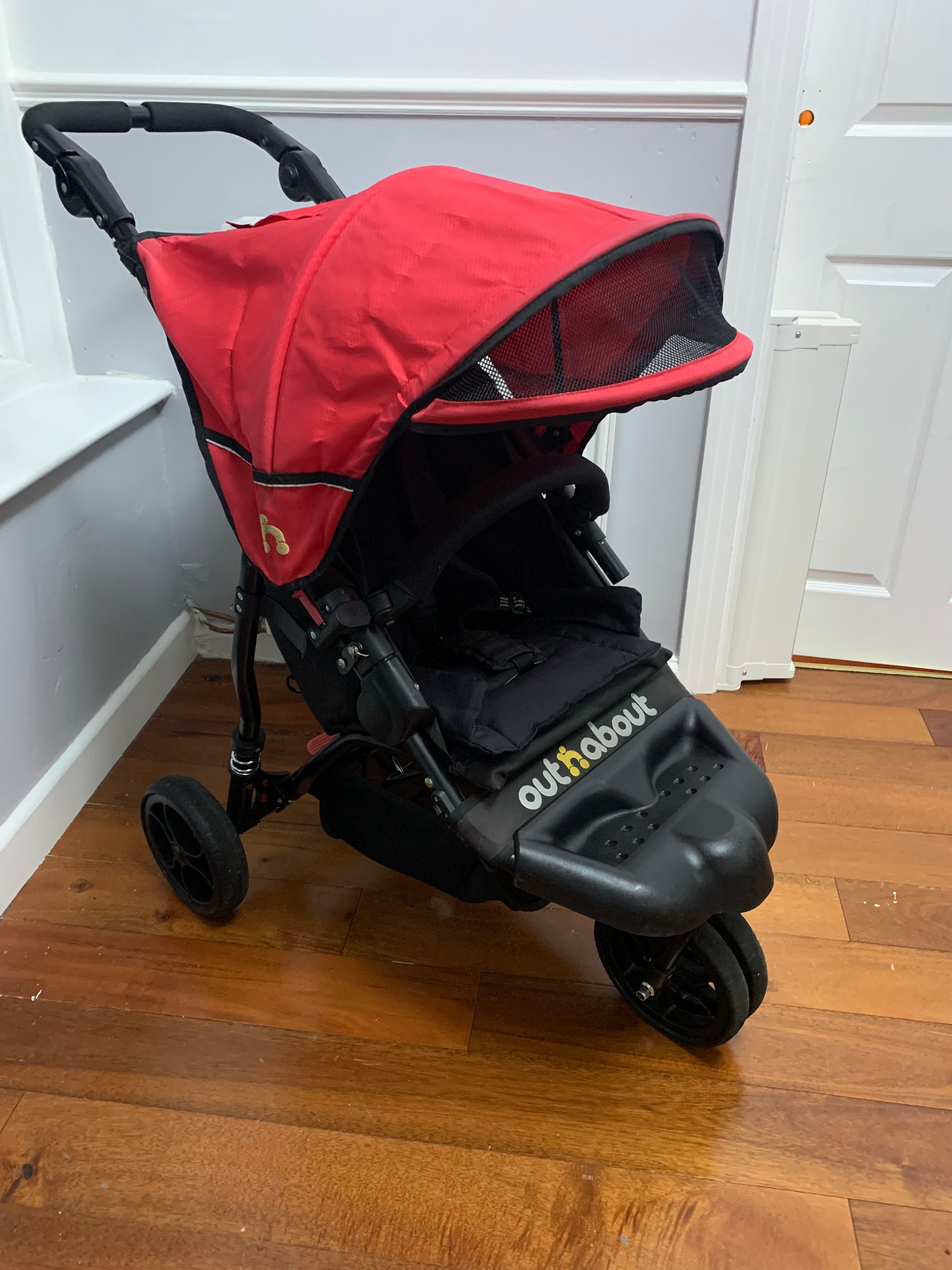 Out N About GT Single Buggy - Lightweight, All-Terrain, Excellent Condition