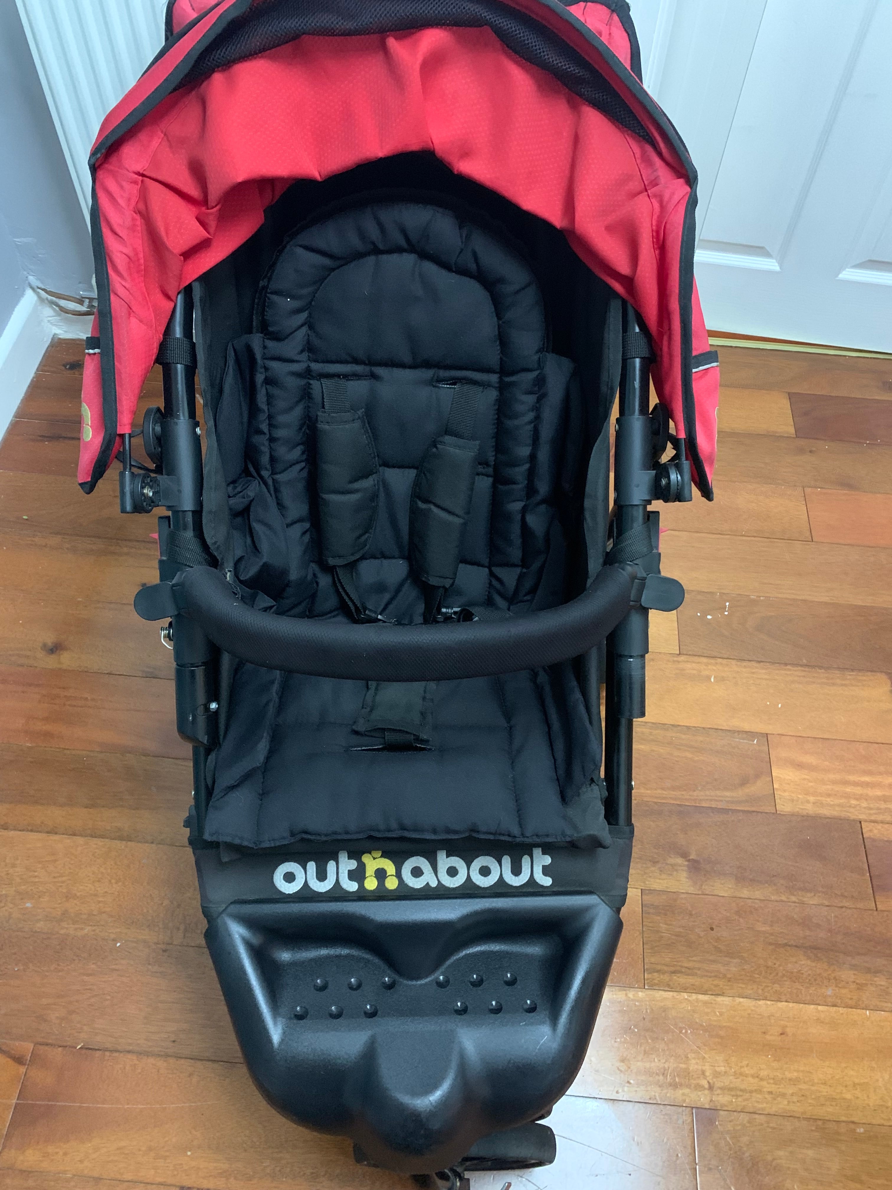 Out N About GT Single Buggy - Lightweight, All-Terrain, Excellent Condition